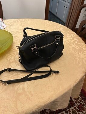 Structured Black Pebbled Leather Satchel with Detachable Strap NEVER USED